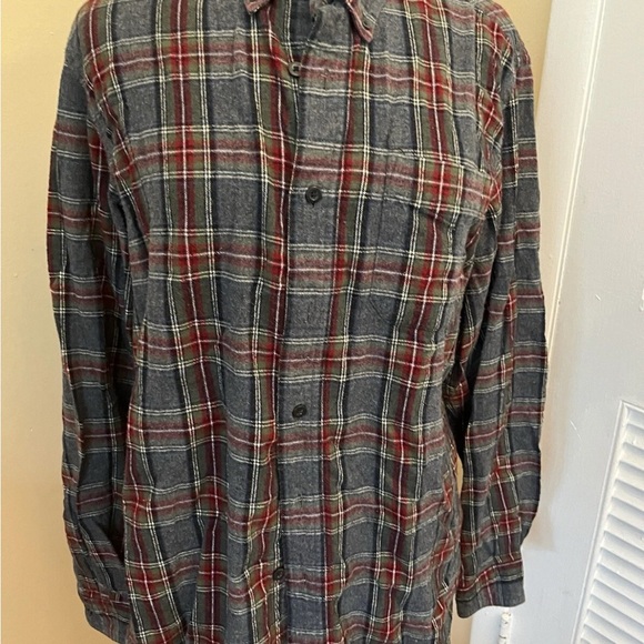 L.L. Bean Other - L.L. Bean Gray and Red Plaid Flannel shirt. Size medium